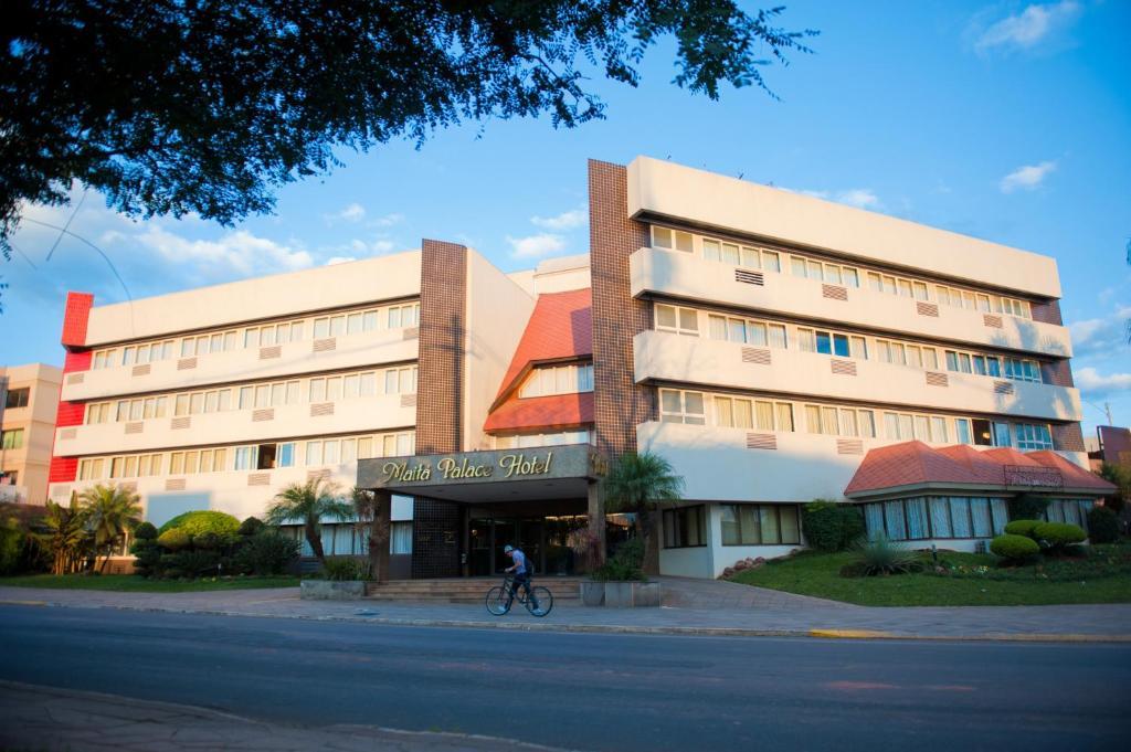 Maita Palace Hotel ปาสโซฟุนโด ภายนอก รูปภาพ